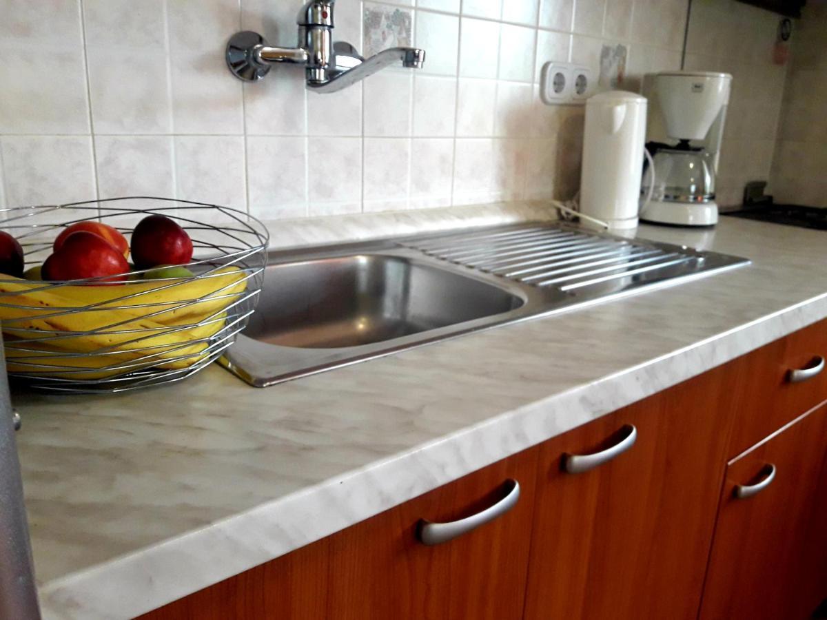 Apartments Angela Zbandaj Екстер'єр фото