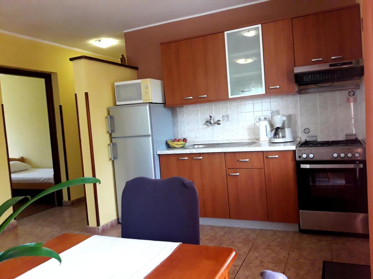 Apartments Angela Zbandaj Екстер'єр фото