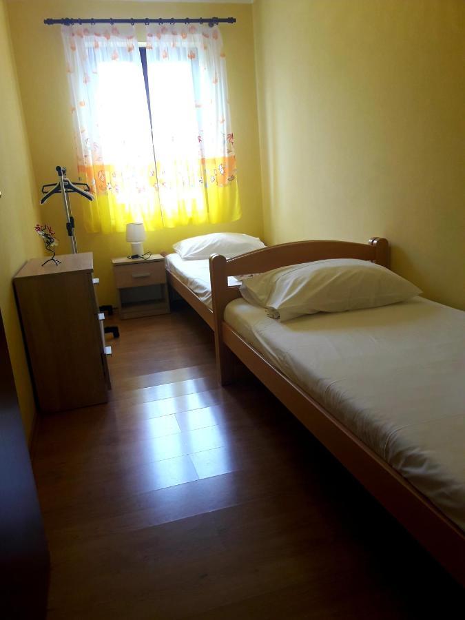 Apartments Angela Zbandaj Екстер'єр фото