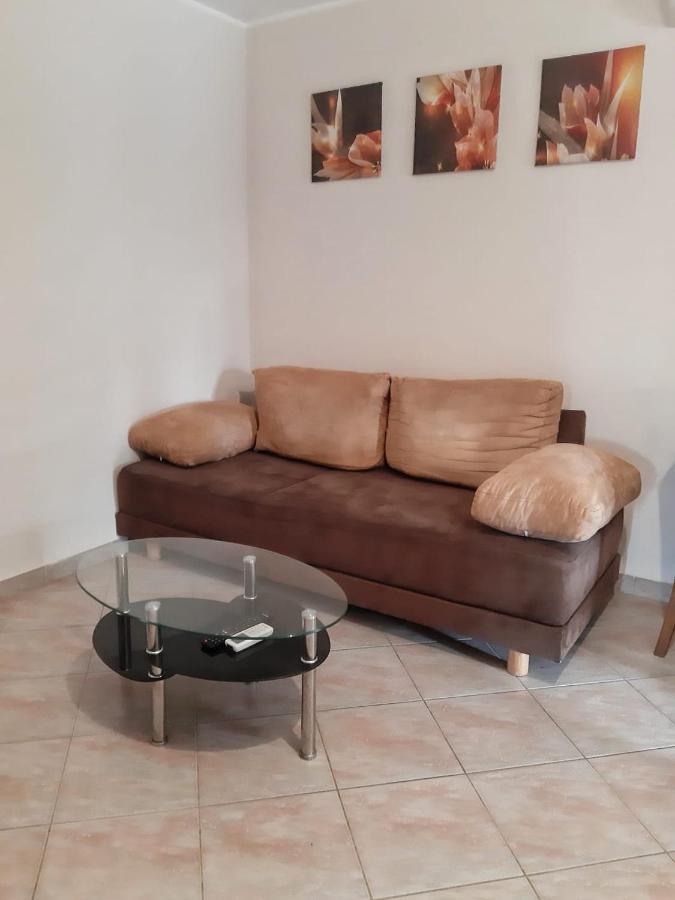 Apartments Angela Zbandaj Екстер'єр фото