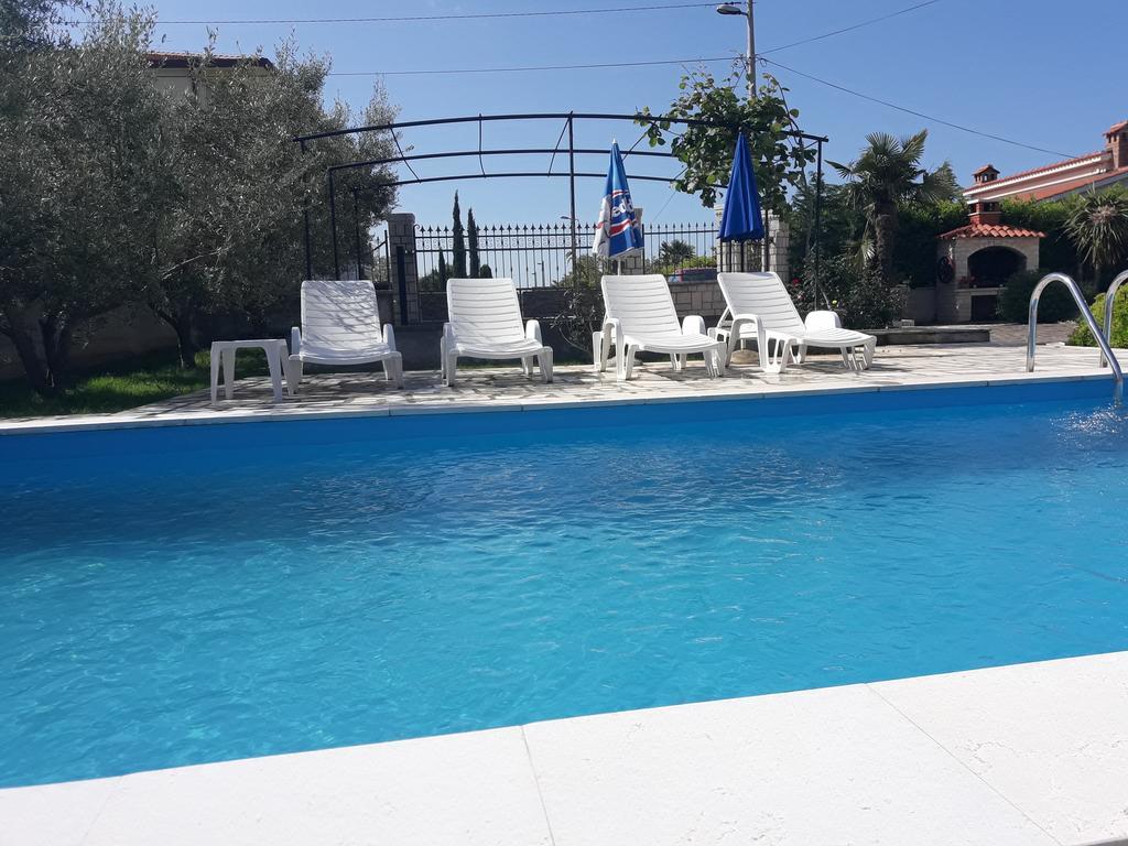 Apartments Angela Zbandaj Екстер'єр фото