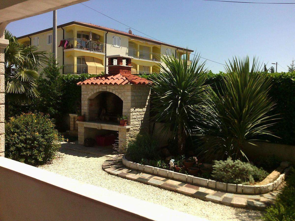 Apartments Angela Zbandaj Екстер'єр фото